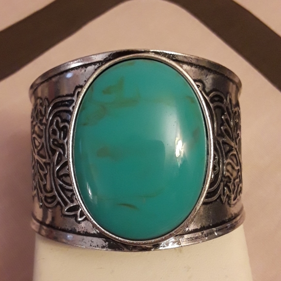 Bangle Bracelet Turquoise and Silver - Picture 2 of 8